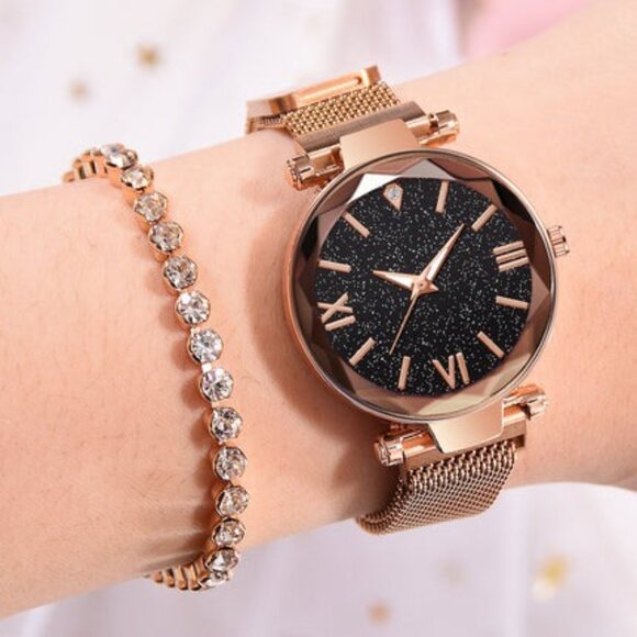 The Everyday Luxury Womans Watch with Bracelet - Picture 1 of 9